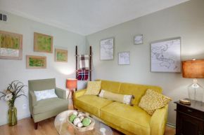 Dallas Condo with Pool Access - Walk to Knox Street!